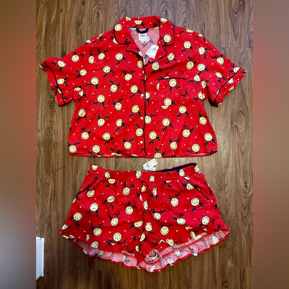 Aerie Women’s Red Flannel Reindeer Smiley Face Christmas Pajamas SHORTS ONLY